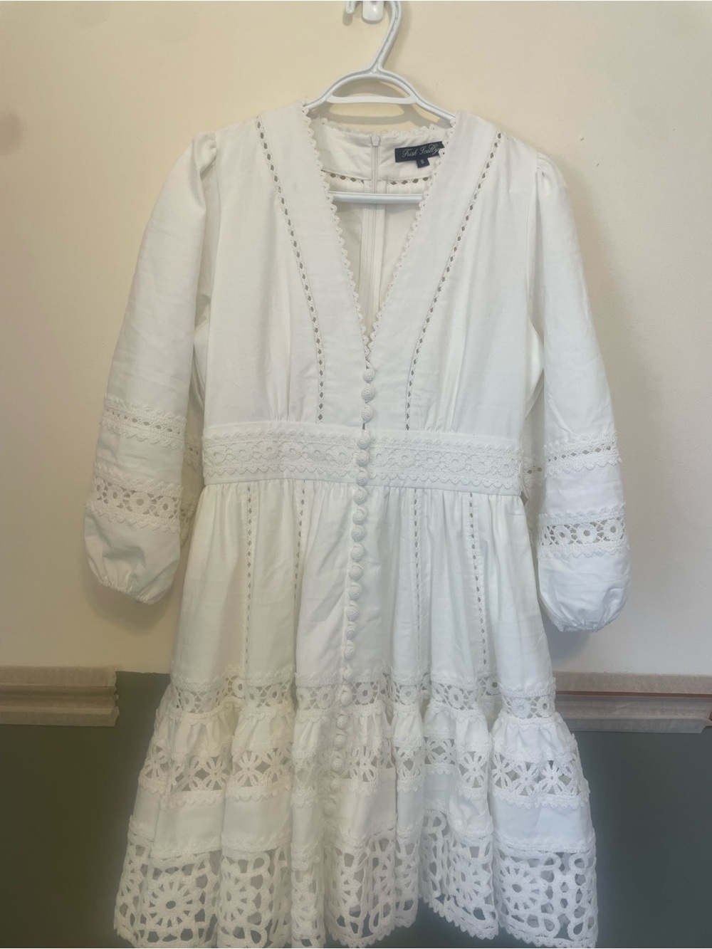 Trish Scully  Women’s White eyelet crochet embroidered white dress - Picture 2 of 4